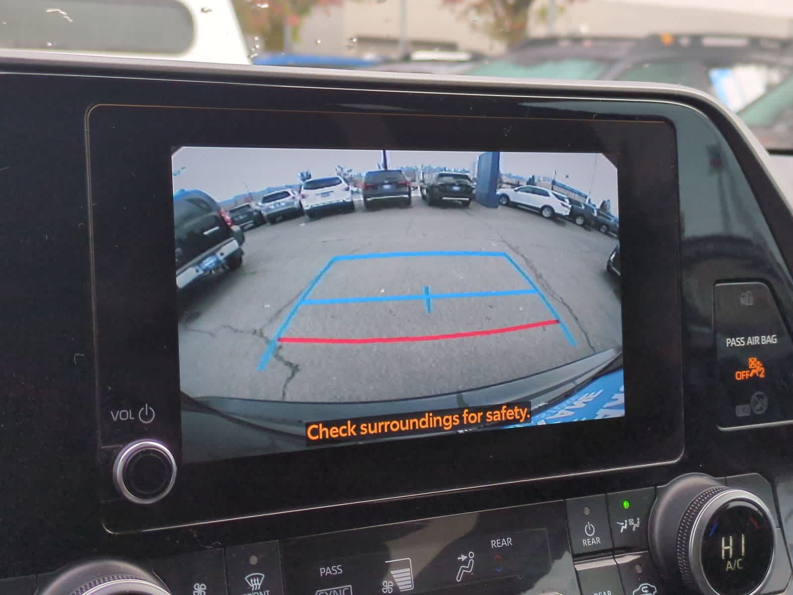 Thumbnail: 2024 Toyota Highlander - 30