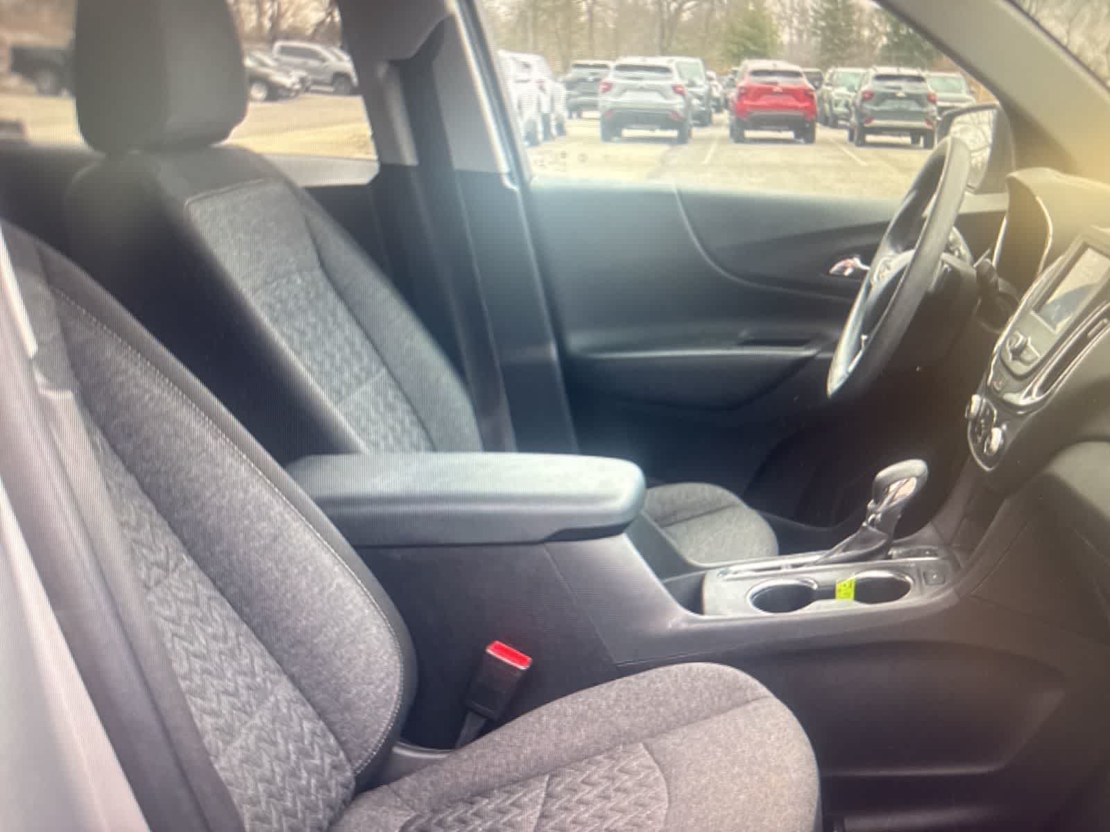 Thumbnail: 2022 Chevrolet Equinox - 11