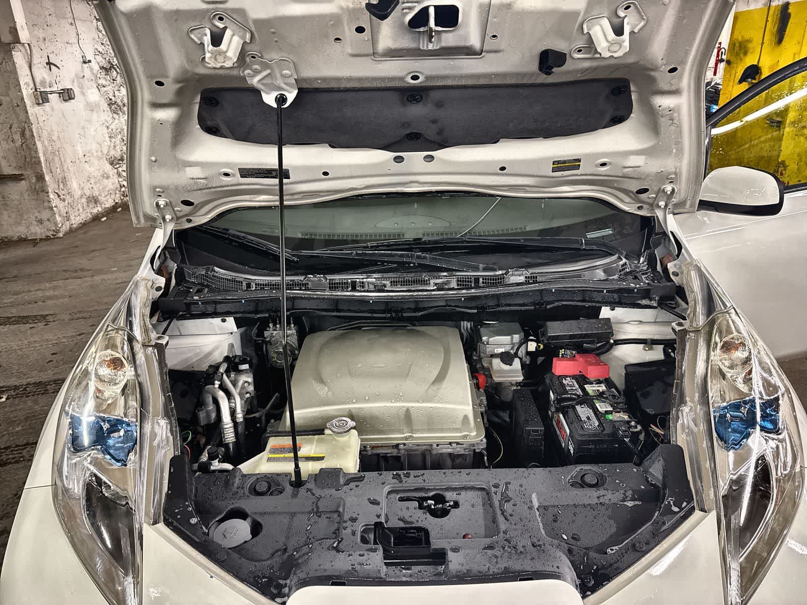 Thumbnail: 2016 Nissan Leaf - 15