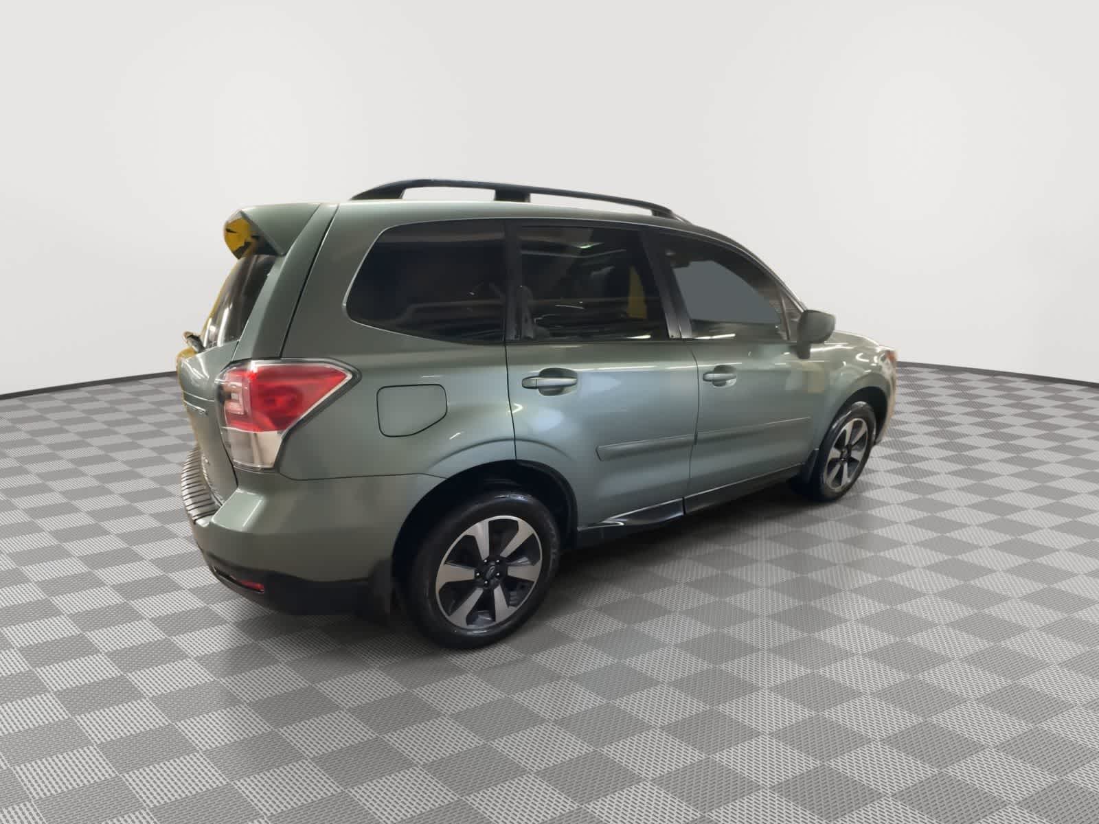 Thumbnail: 2018 Subaru Forester - 8