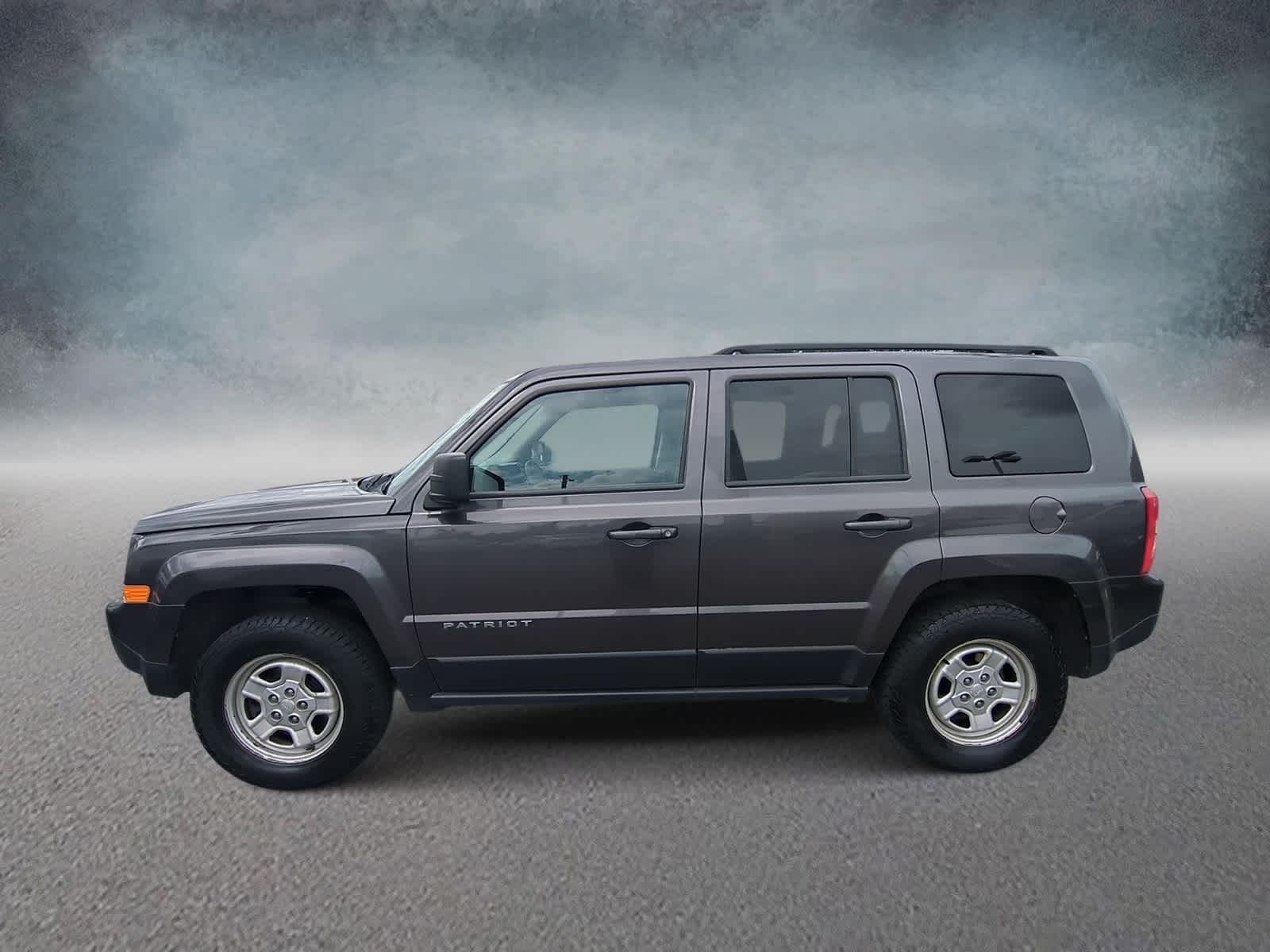 Thumbnail: 2016 Jeep Patriot - 5