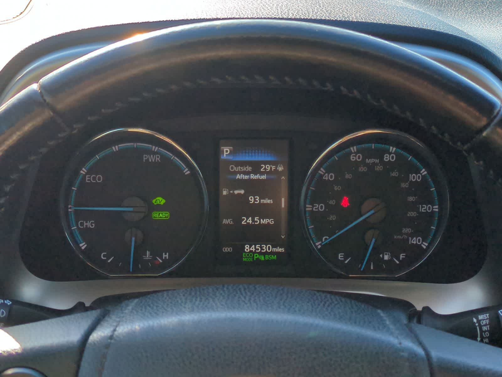 Thumbnail: 2018 Toyota RAV4 - 33