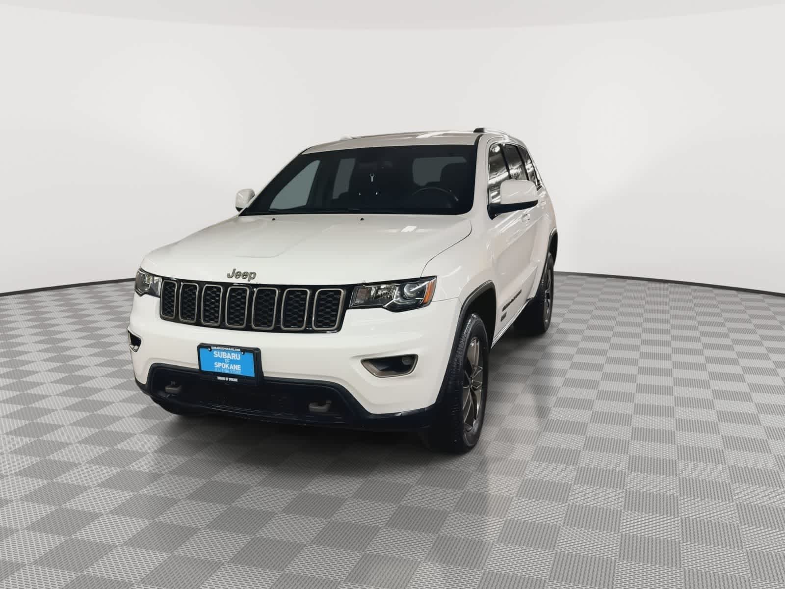 Thumbnail: 2016 Jeep Grand Cherokee - 6