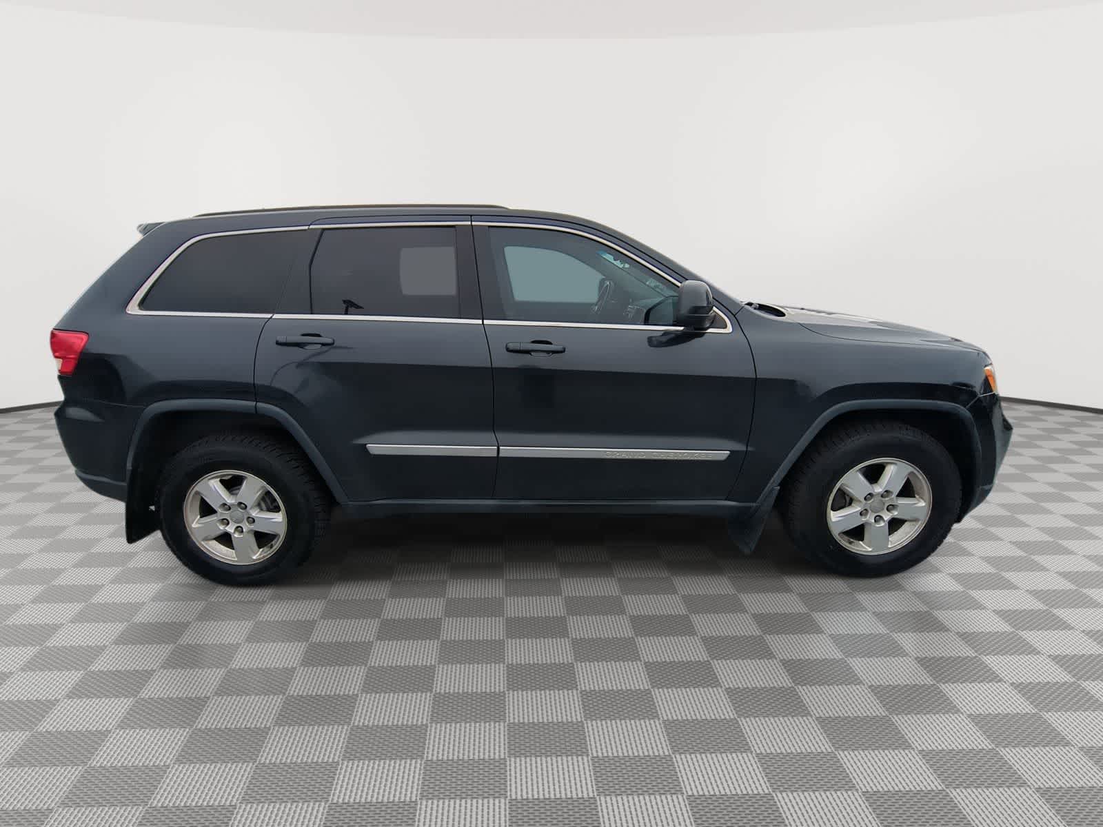 Thumbnail: 2012 Jeep Grand Cherokee - 9