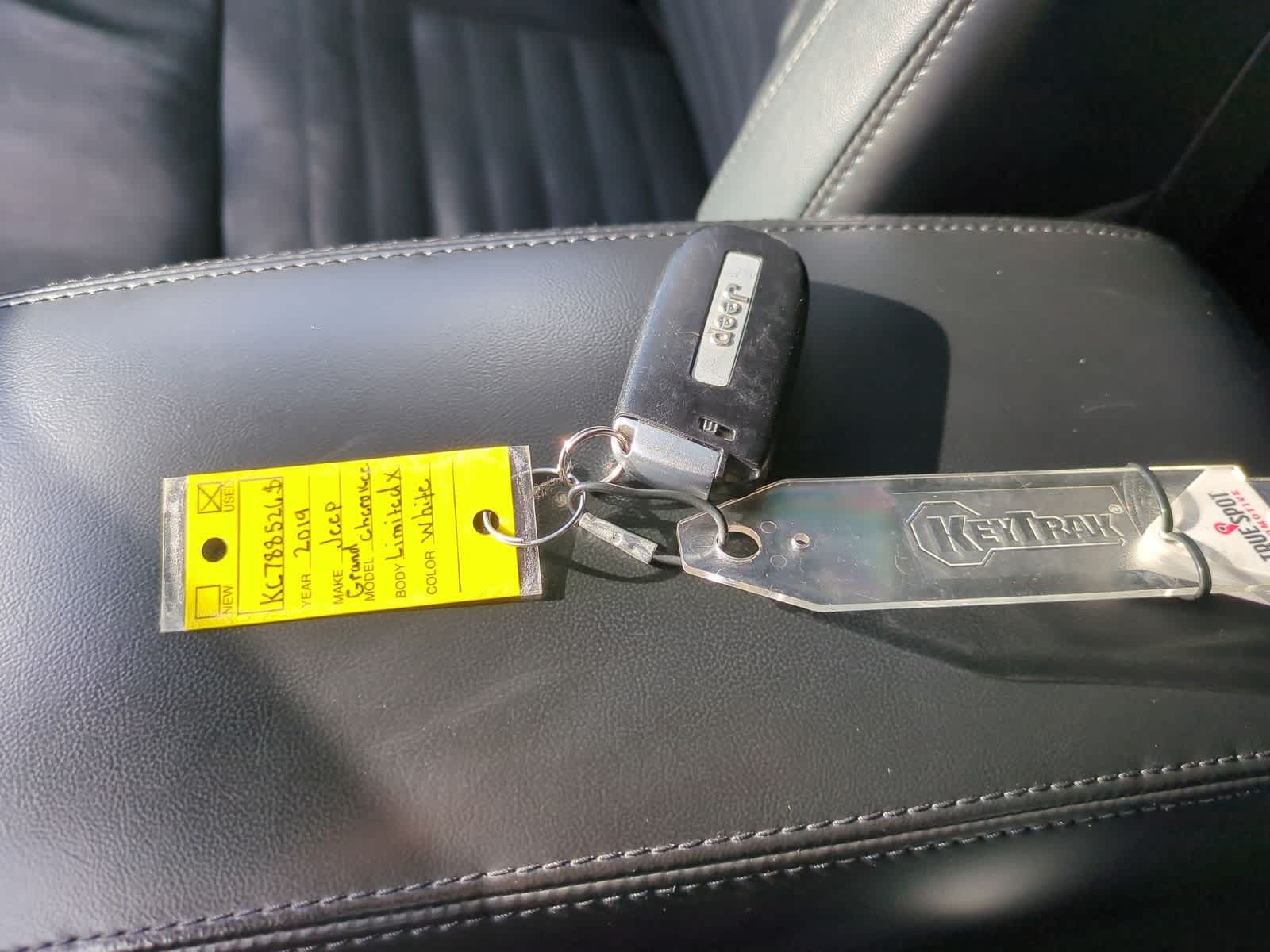 Thumbnail: 2019 Jeep Grand Cherokee - 35