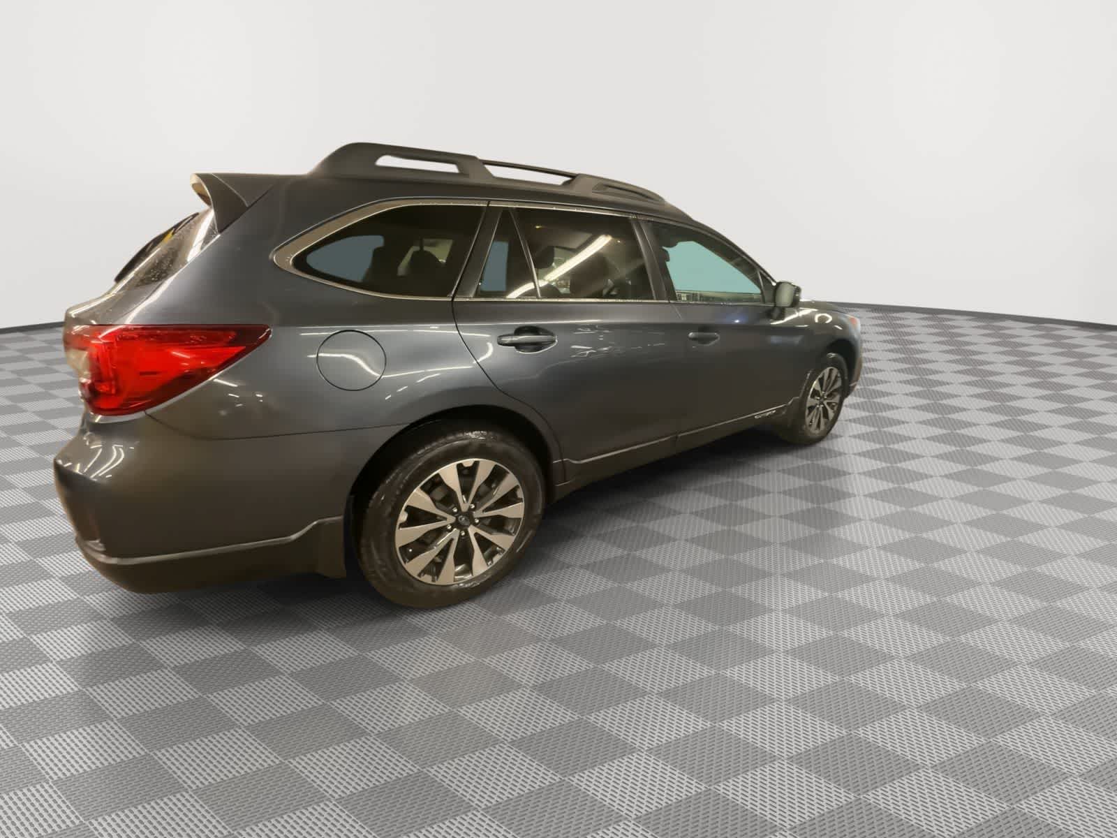 Thumbnail: 2017 Subaru Outback - 8