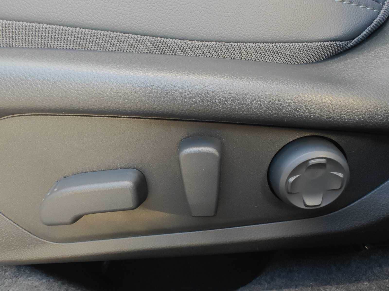 Thumbnail: 2026 Subaru Outback - 18