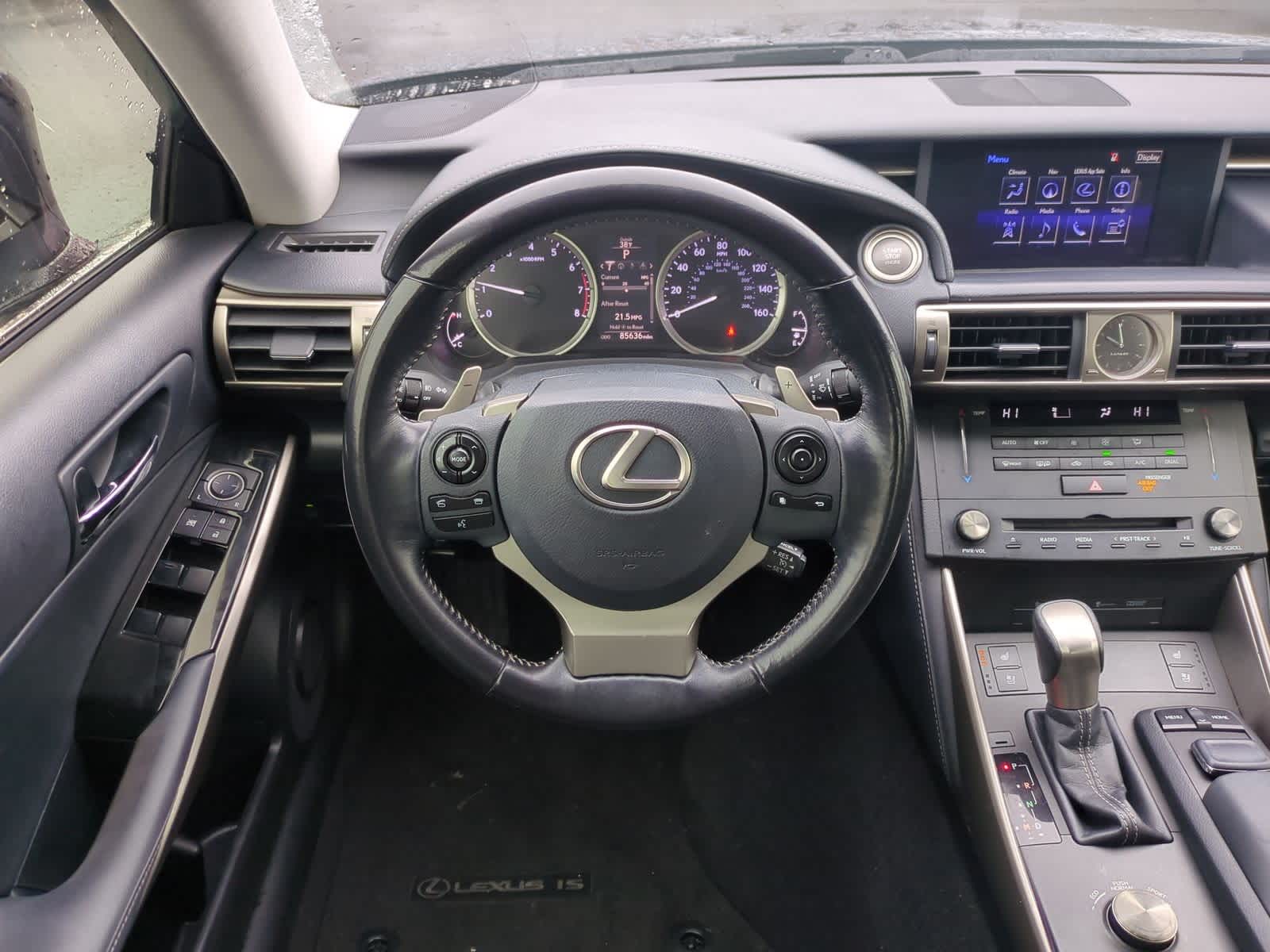 Thumbnail: 2015 Lexus IS - 24