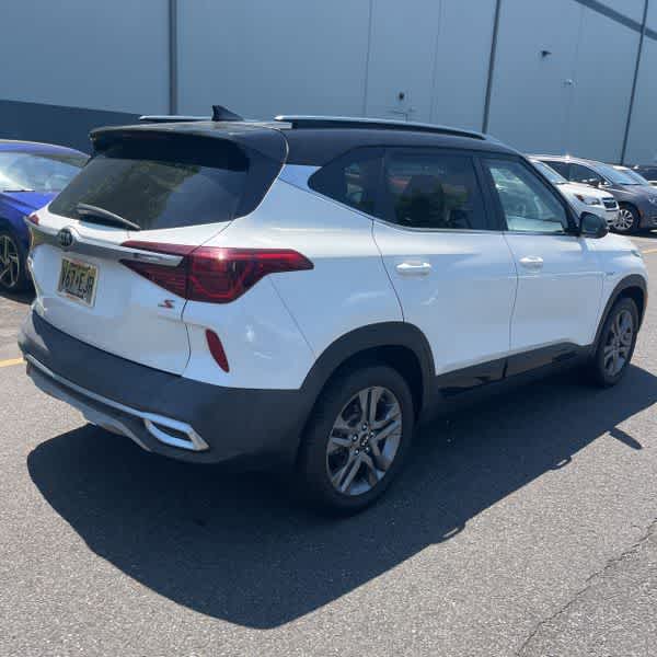 Thumbnail: 2021 Kia Seltos - 5