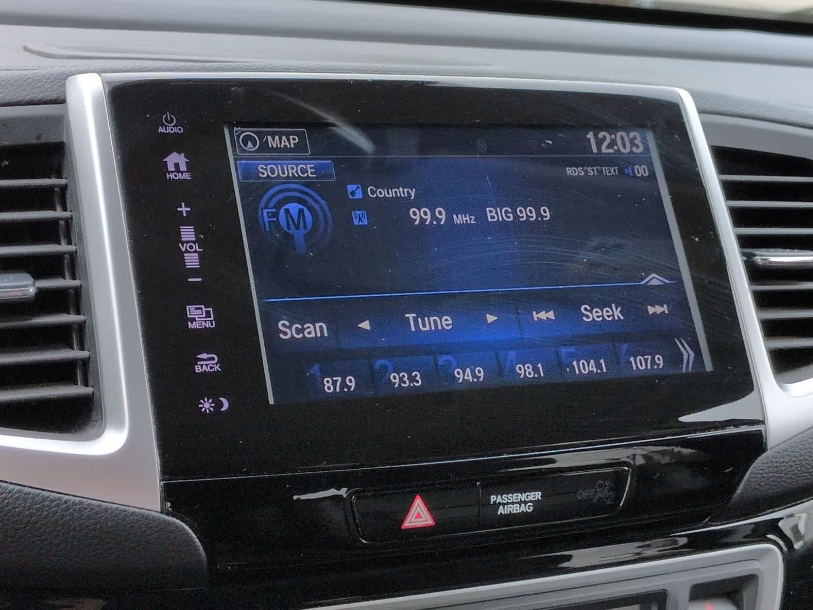 Thumbnail: 2017 Honda Pilot - 32