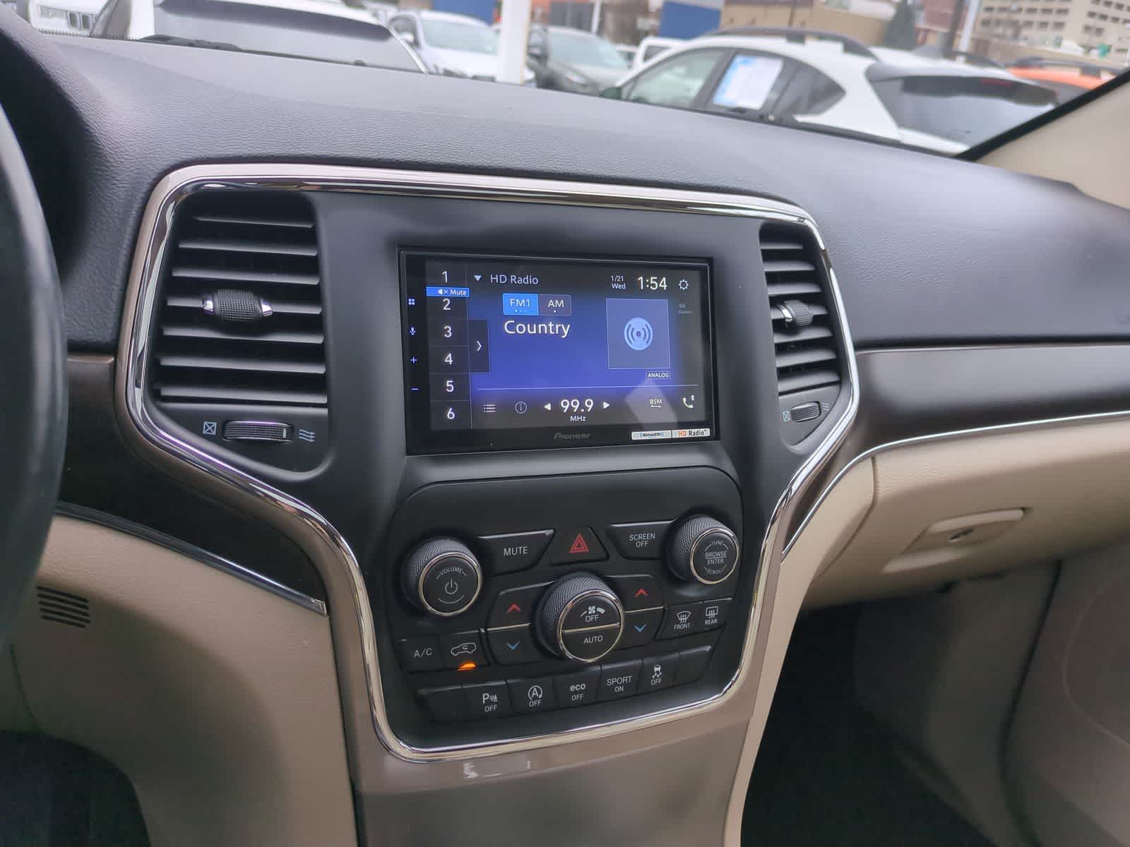 Thumbnail: 2018 Jeep Grand Cherokee - 28