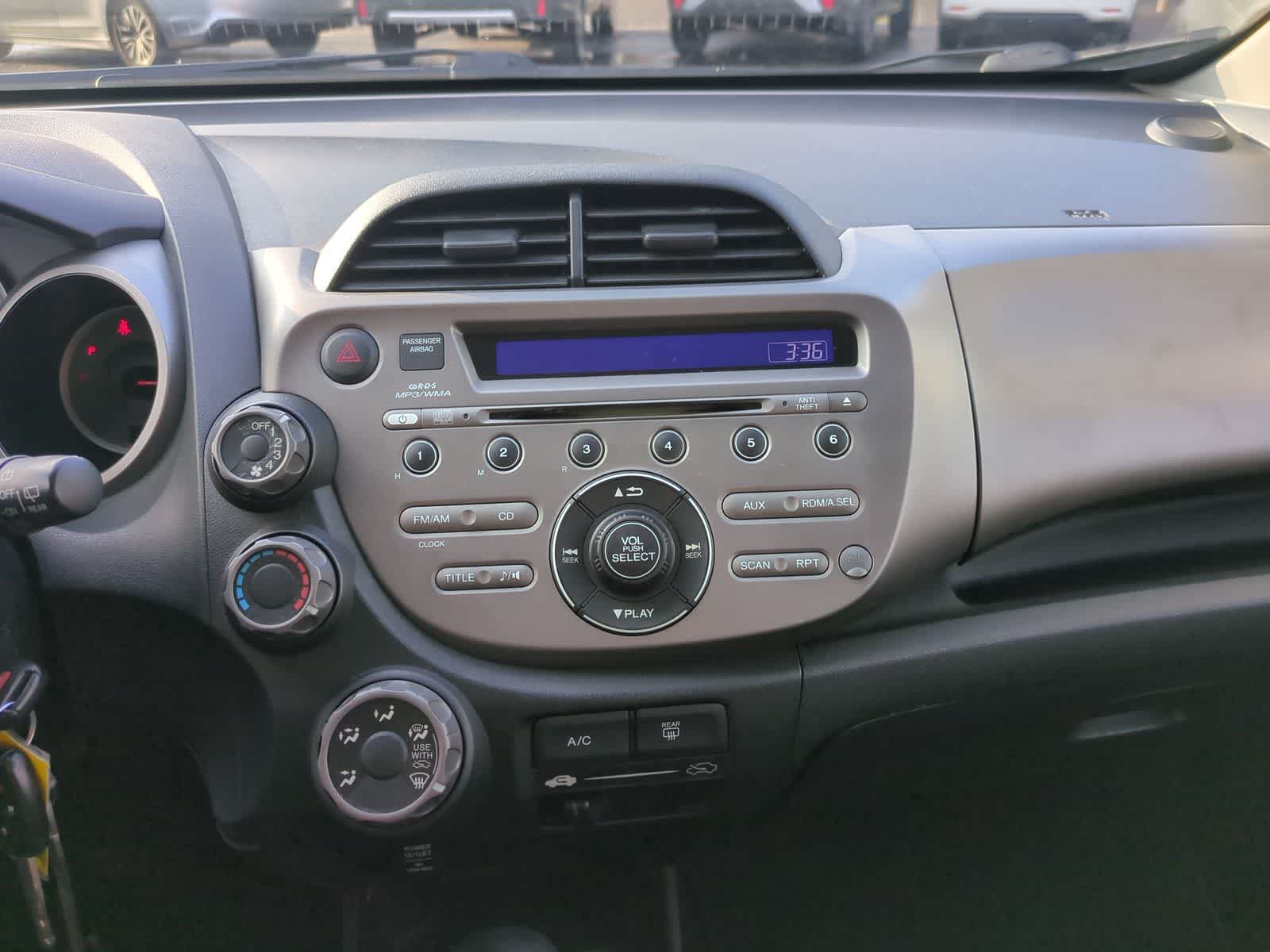 Thumbnail: 2011 Honda Fit - 26