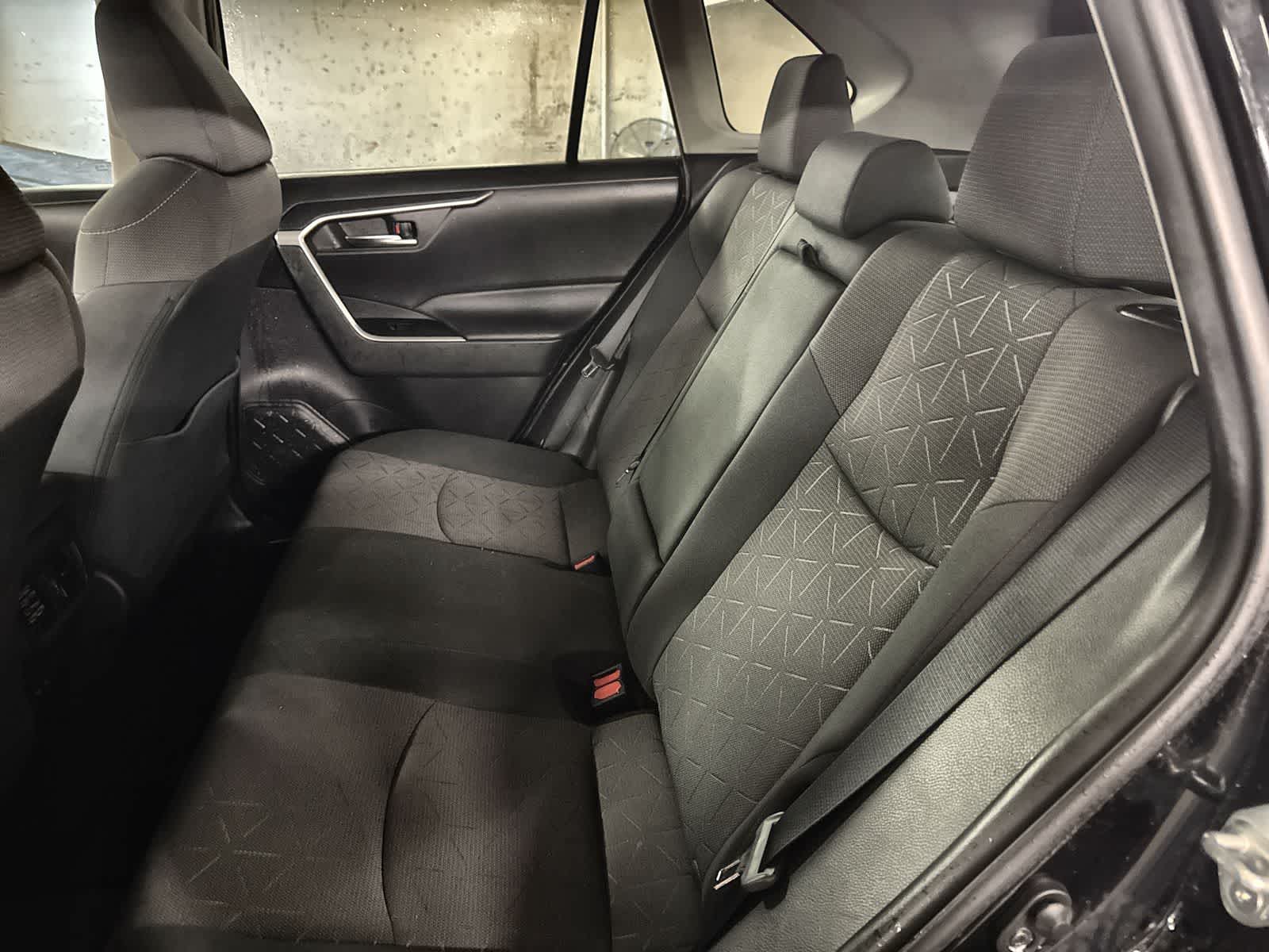 Thumbnail: 2022 Toyota RAV4 - 20