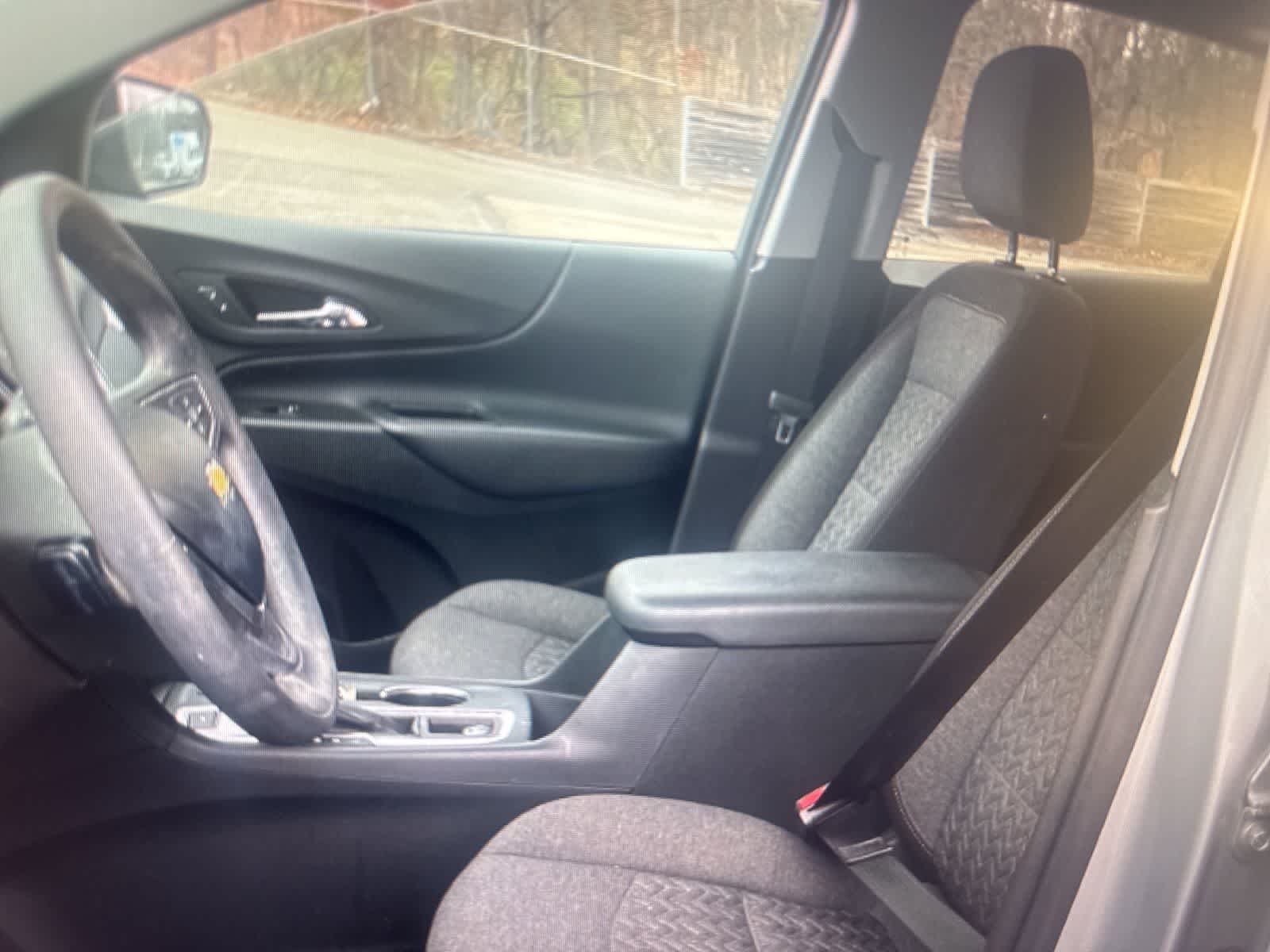 Thumbnail: 2022 Chevrolet Equinox - 10