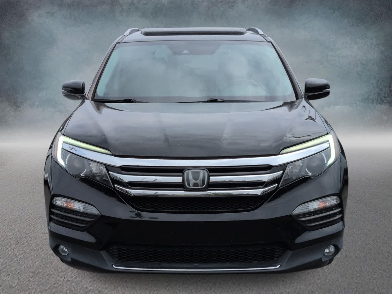 Thumbnail: 2017 Honda Pilot - 3