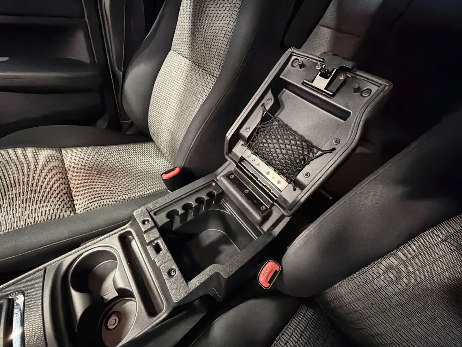 Thumbnail: 2010 Jeep Grand Cherokee - 29