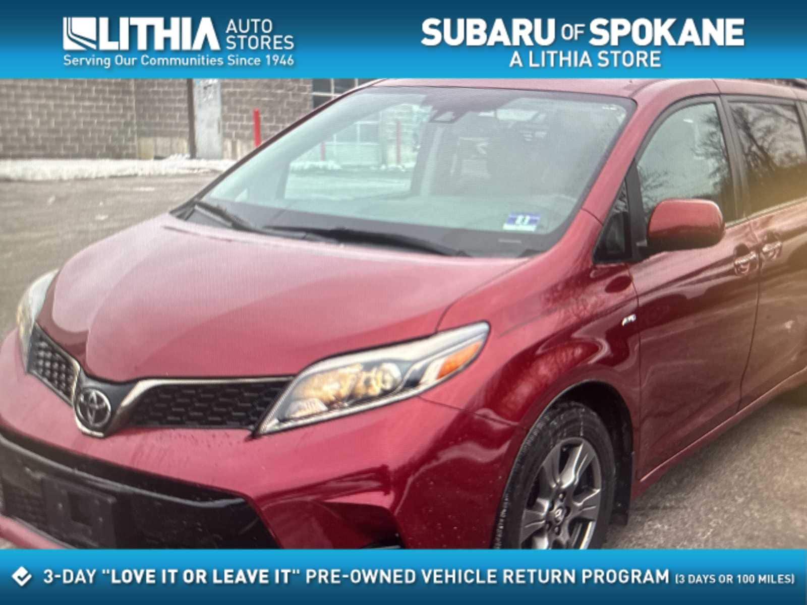 Thumbnail: 2019 Toyota Sienna - 1