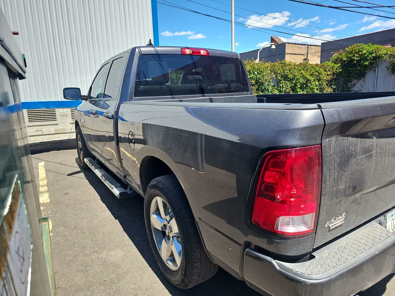 Thumbnail: 2019 RAM 1500 Classic - 2