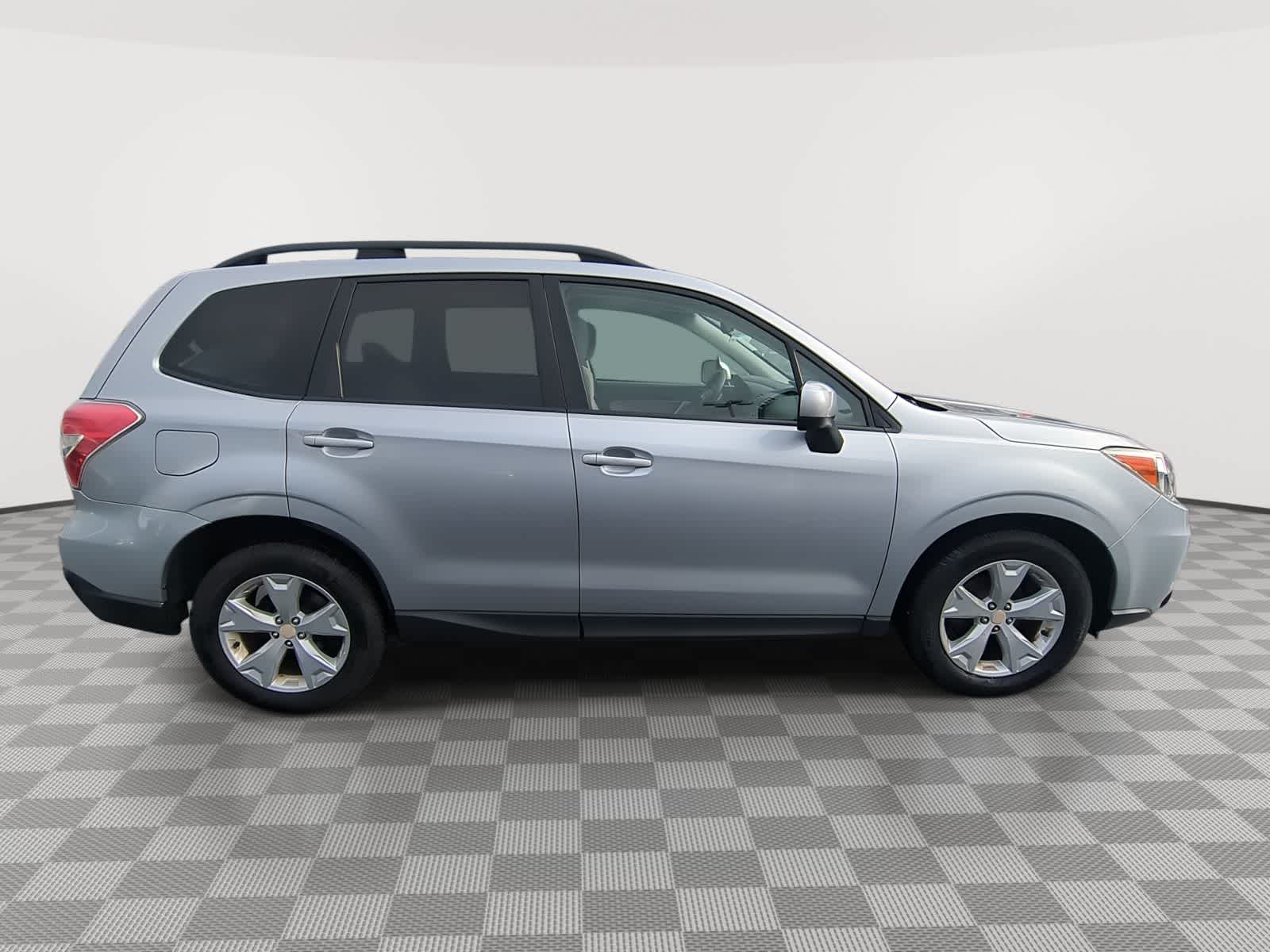 Thumbnail: 2015 Subaru Forester - 9