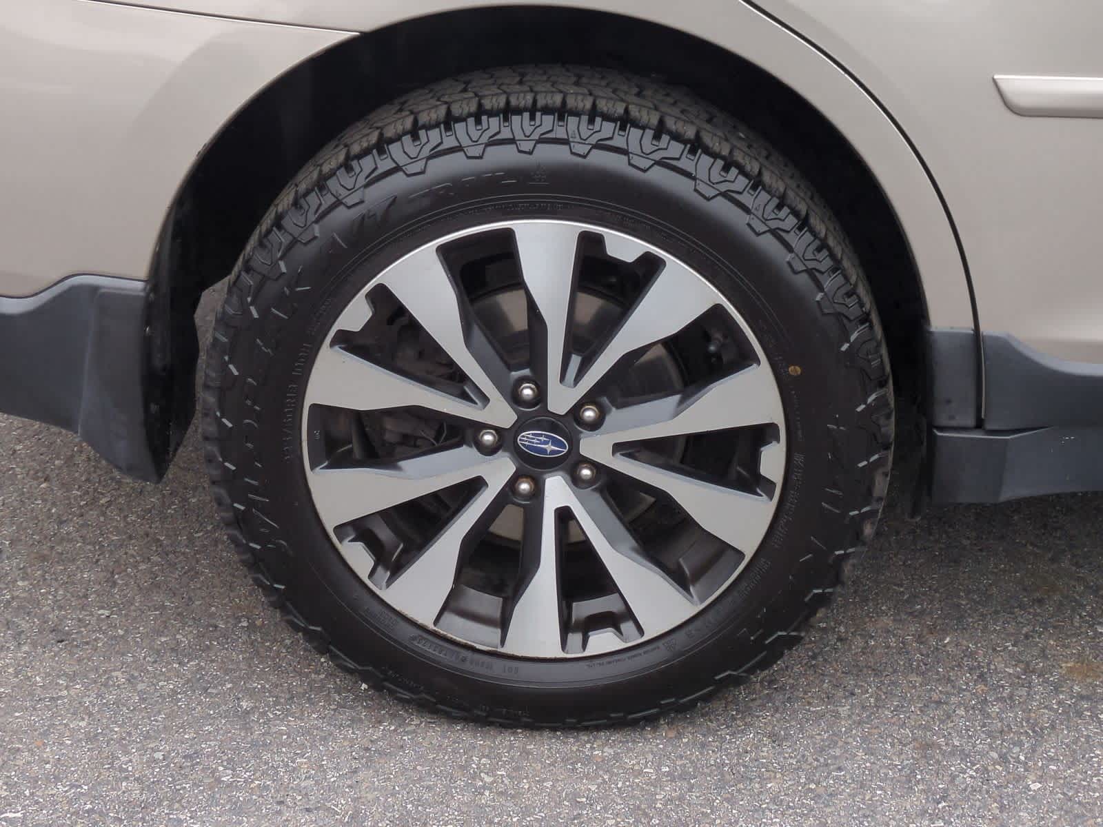 Thumbnail: 2016 Subaru Outback - 14