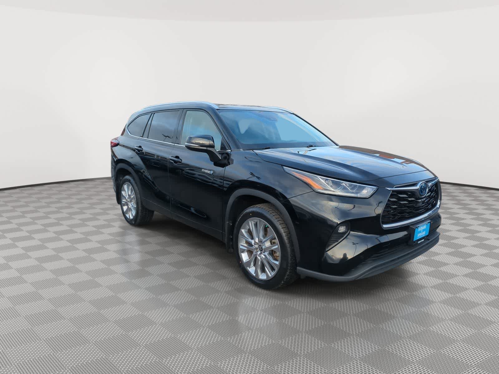 Thumbnail: 2021 Toyota Highlander - 2
