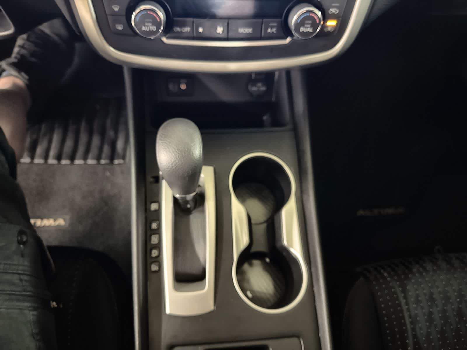 Thumbnail: 2017 Nissan Altima - 31