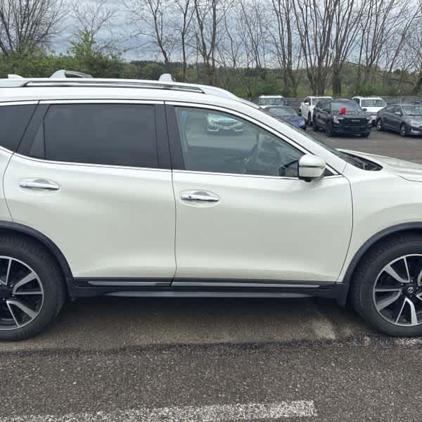 Thumbnail: 2017 Nissan Rogue - 14