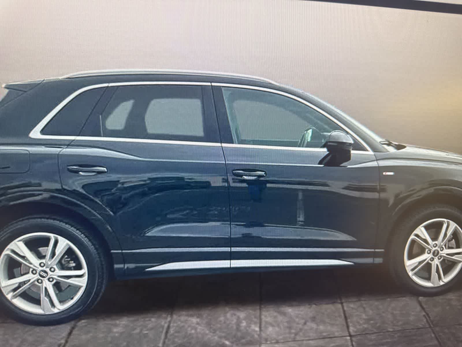 Thumbnail: 2022 Audi Q3 - 4