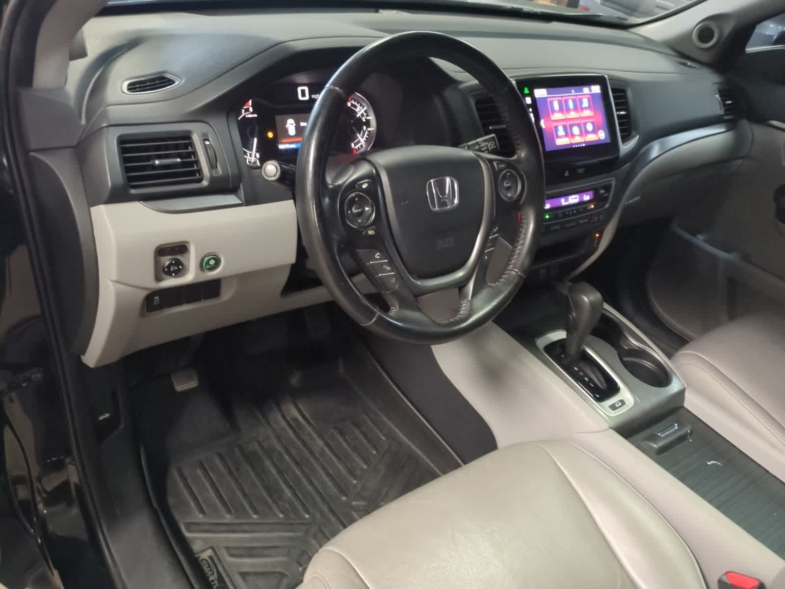 Thumbnail: 2016 Honda Pilot - 10