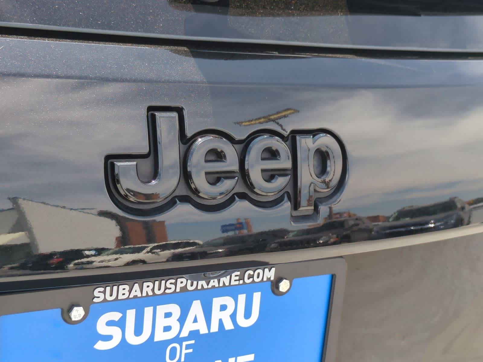 Thumbnail: 2020 Jeep Grand Cherokee - 12
