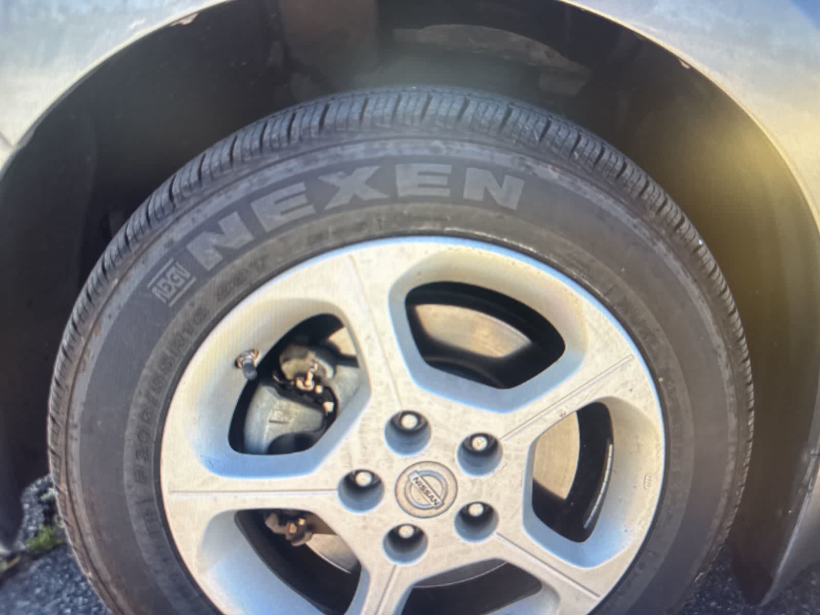 Thumbnail: 2015 Nissan Leaf - 9