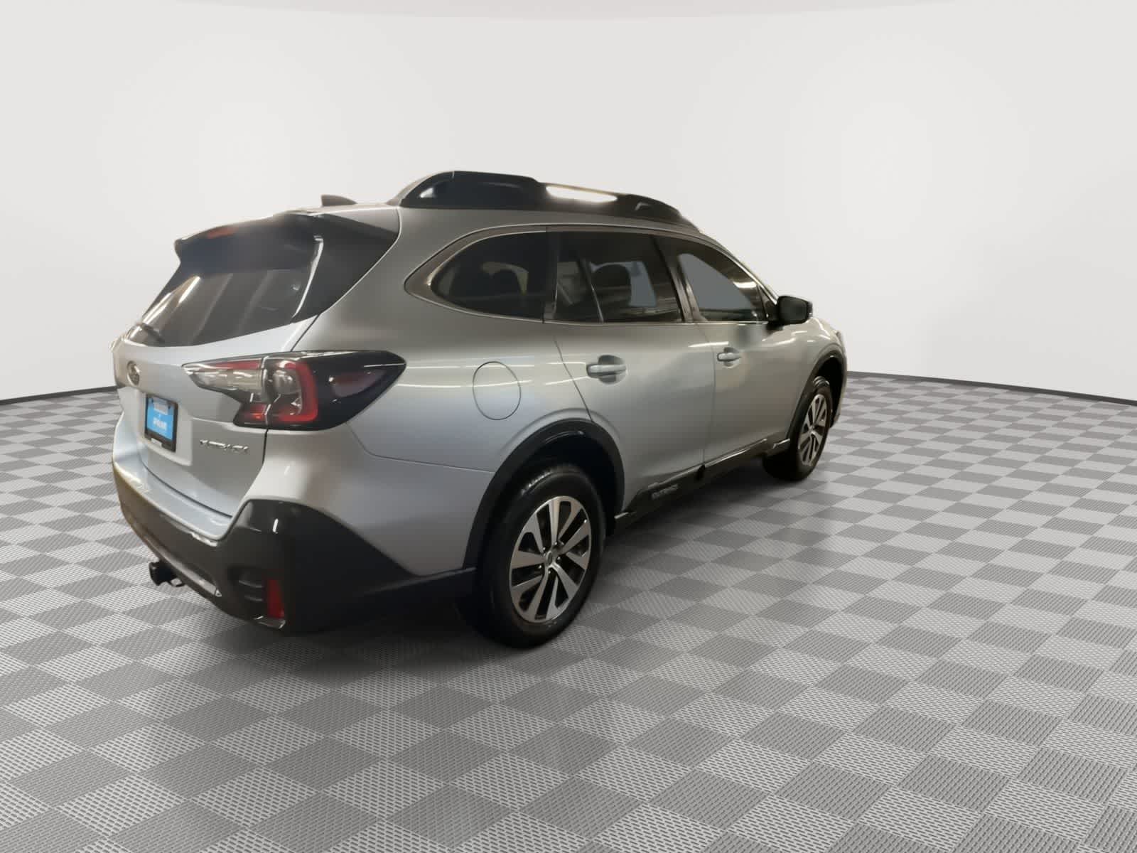 Thumbnail: 2022 Subaru Outback - 8