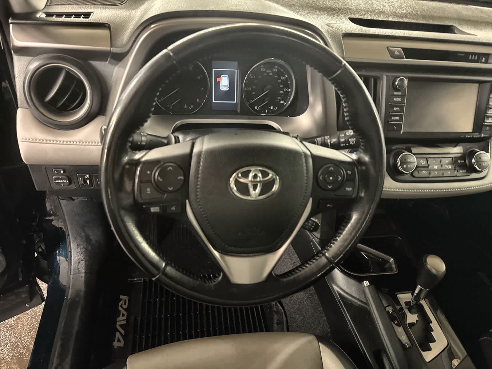 Thumbnail: 2018 Toyota RAV4 - 25