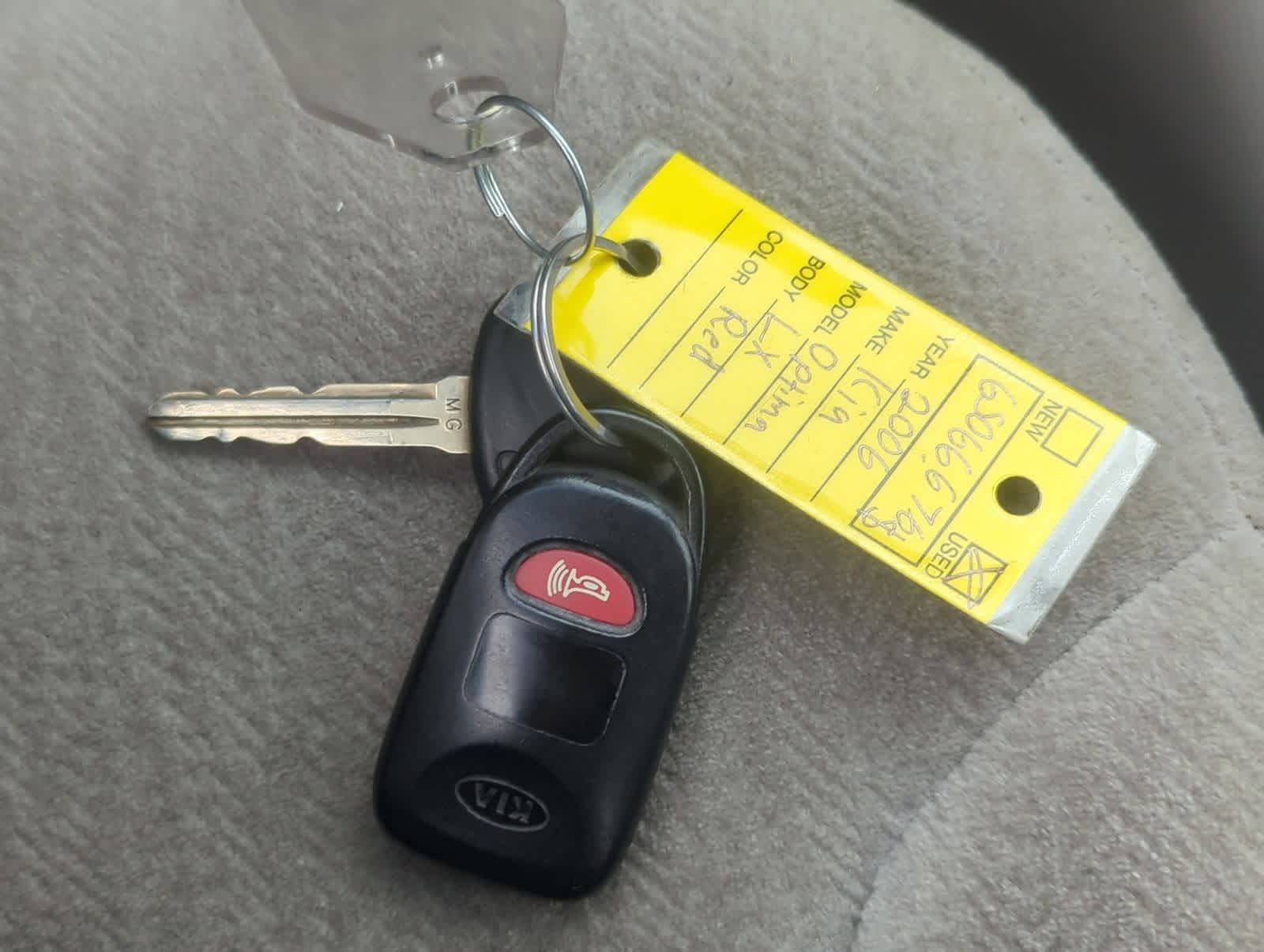 Thumbnail: 2006 Kia Optima - 32