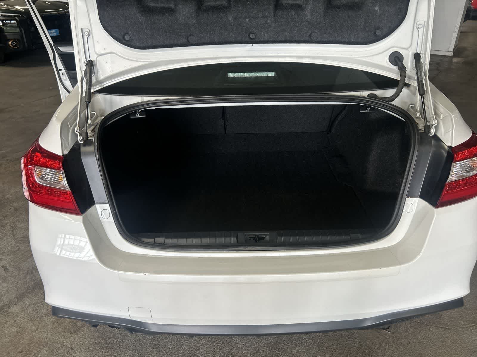 Thumbnail: 2019 Subaru Legacy - 32