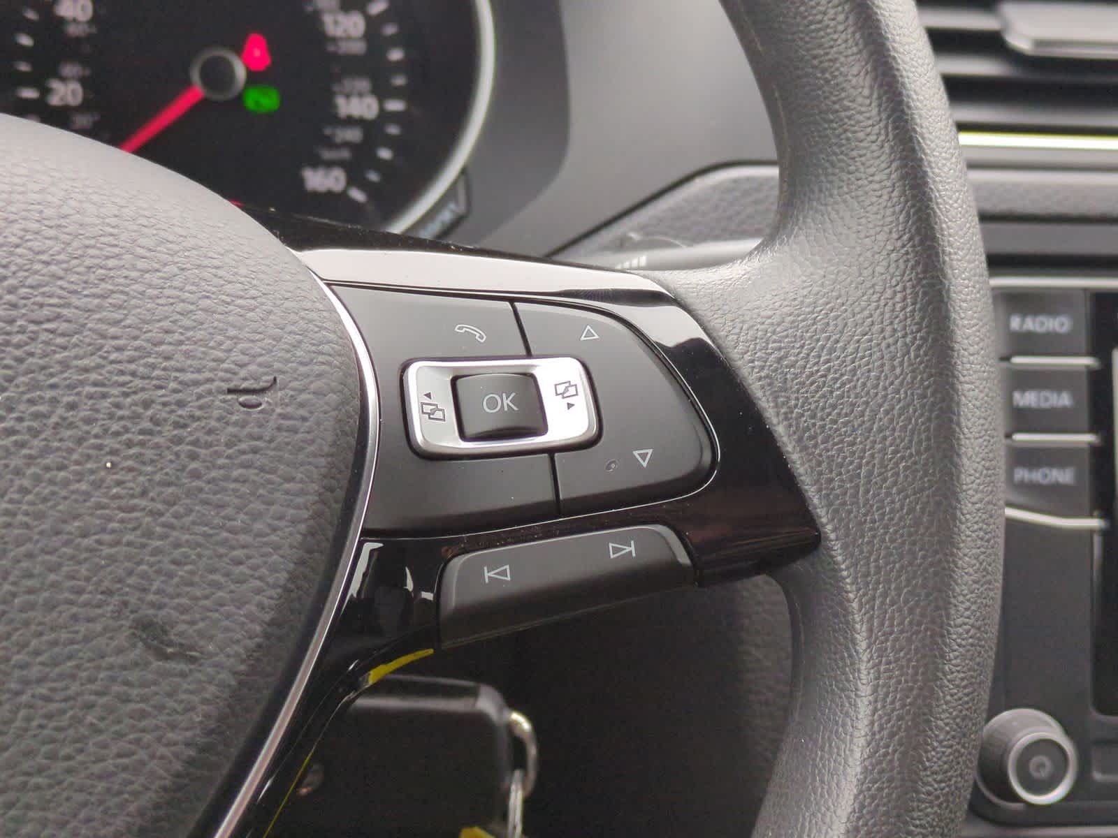 Thumbnail: 2018 Volkswagen Jetta - 25