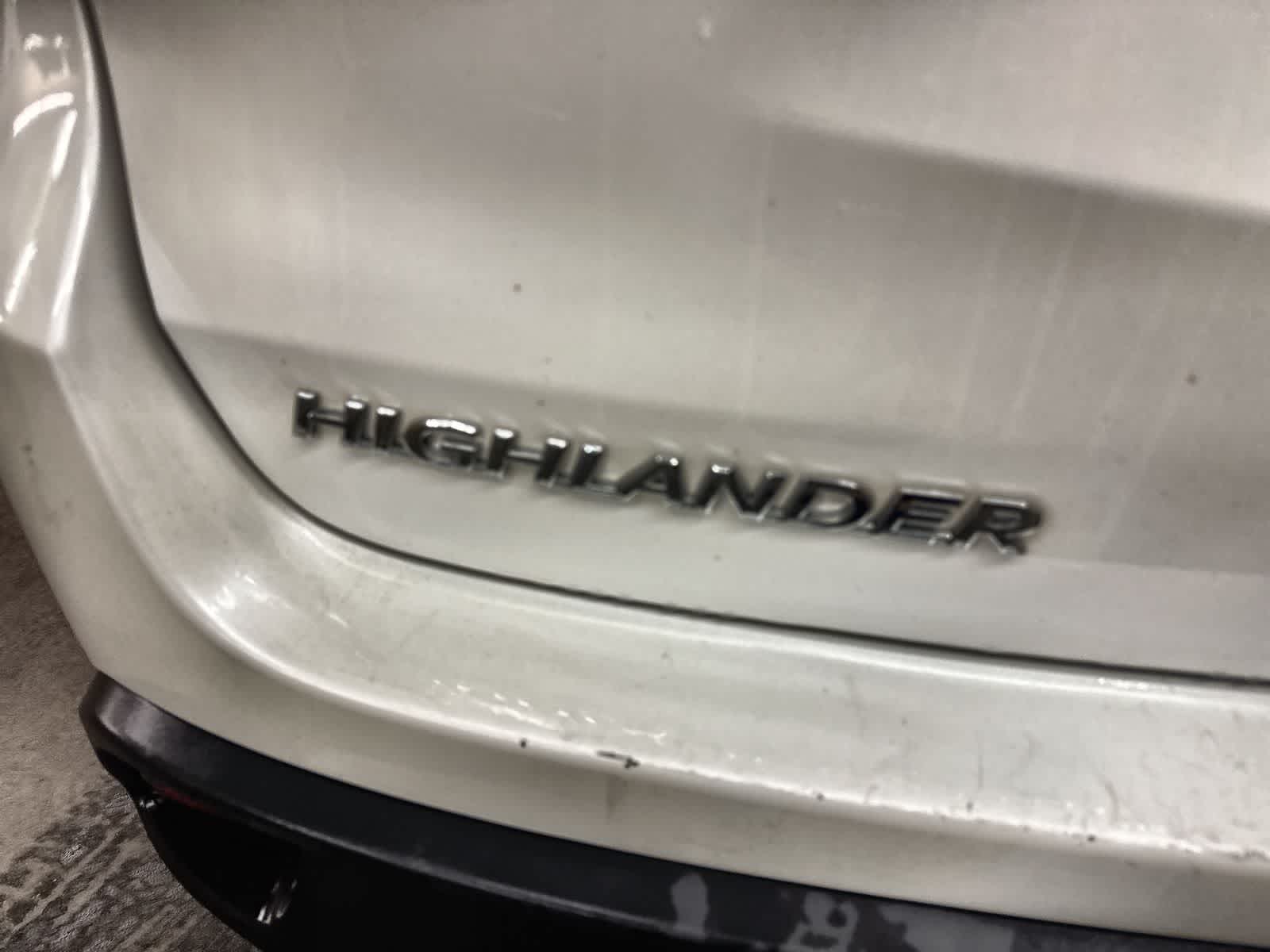 Thumbnail: 2019 Toyota Highlander - 13