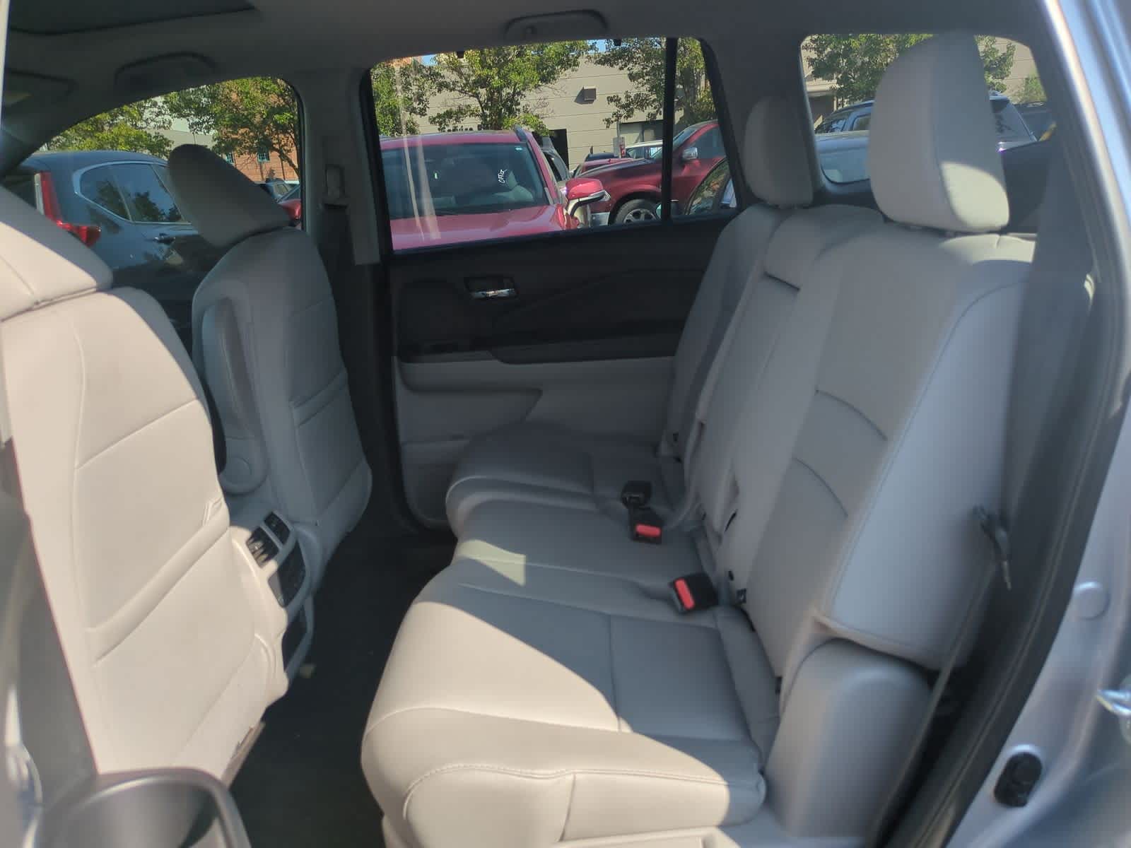 Thumbnail: 2022 Honda Pilot - 21