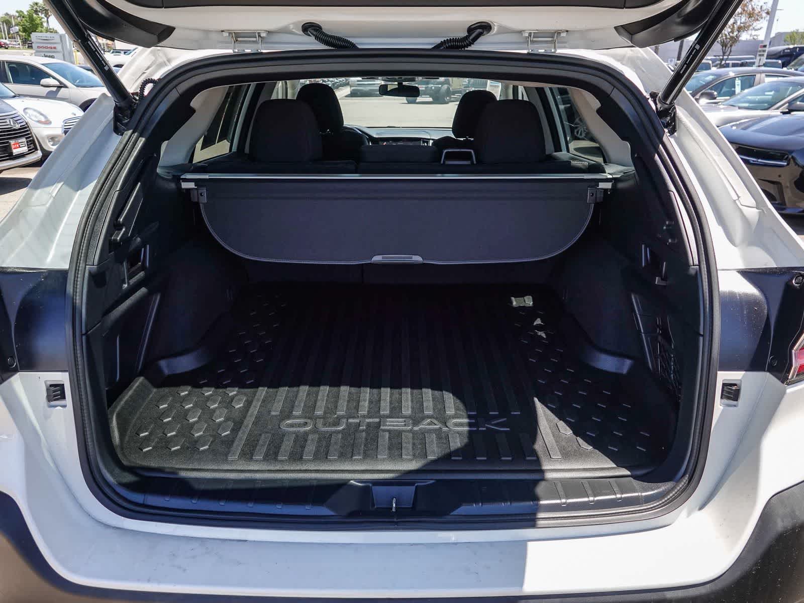 2025 Subaru Outback Premium - Photo 25