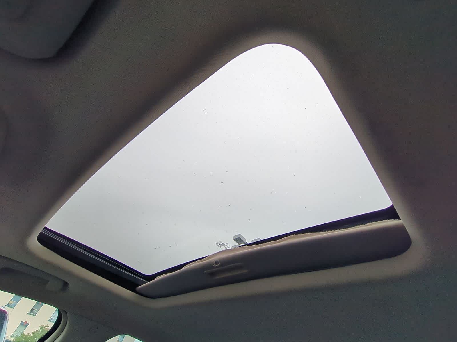 Thumbnail: 2012 Ford Fusion - 20