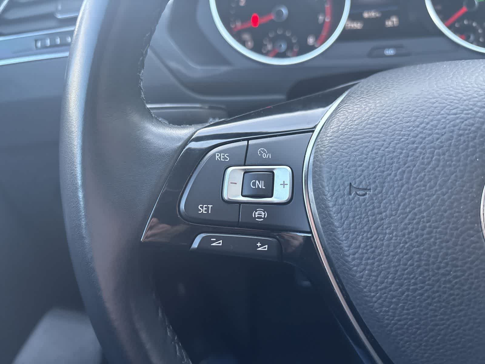 Thumbnail: 2019 Volkswagen Tiguan - 23
