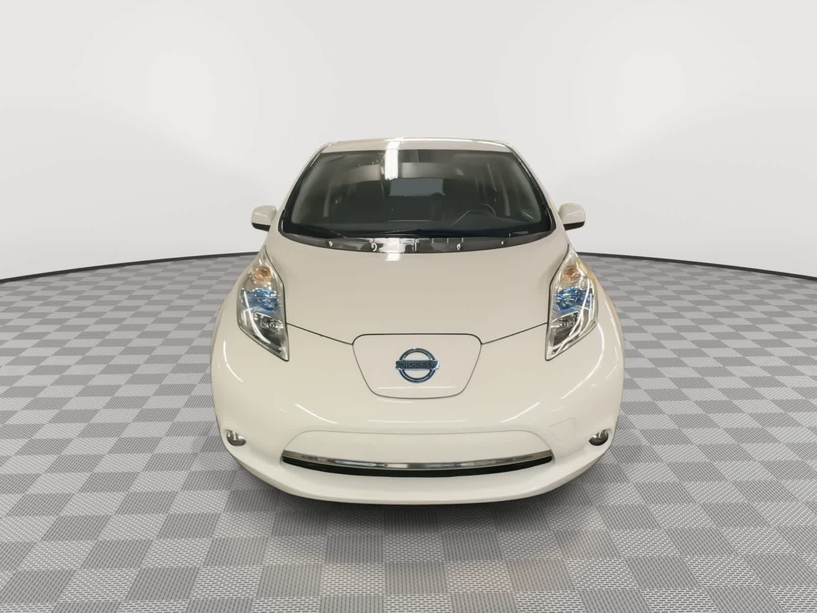 Thumbnail: 2016 Nissan Leaf - 3