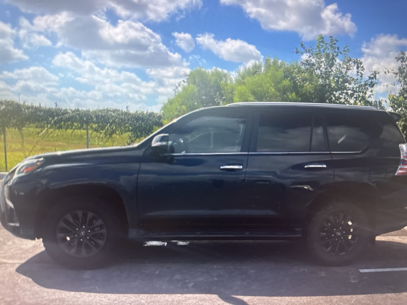 Thumbnail: 2022 Lexus GX - 2