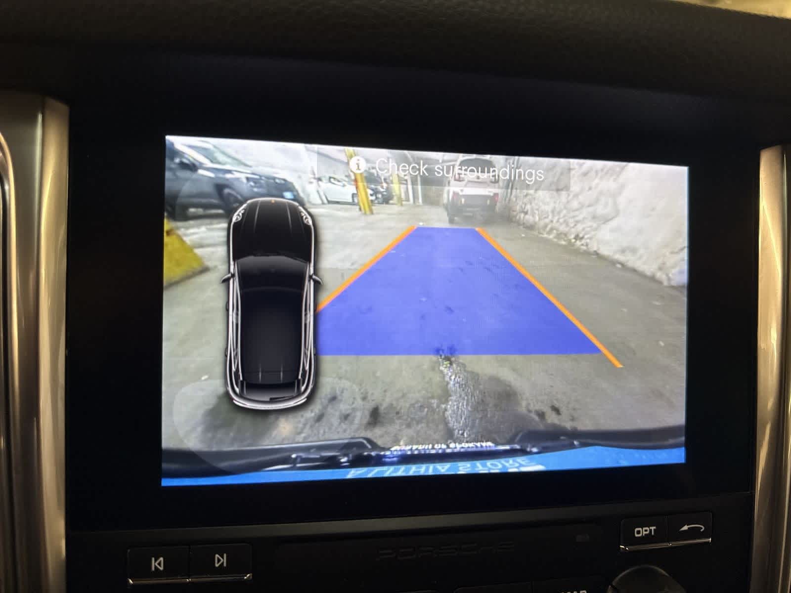 Thumbnail: 2017 Porsche Macan - 30