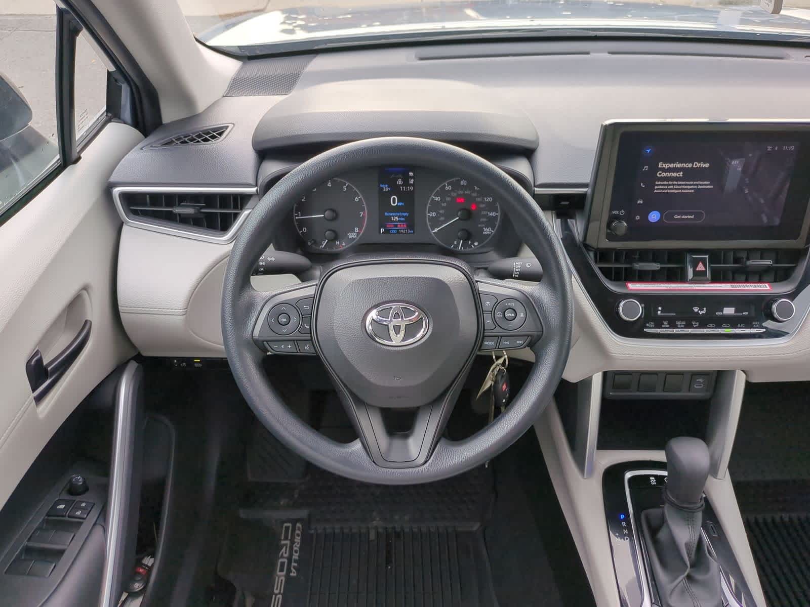 Thumbnail: 2023 Toyota Corolla Cross - 23