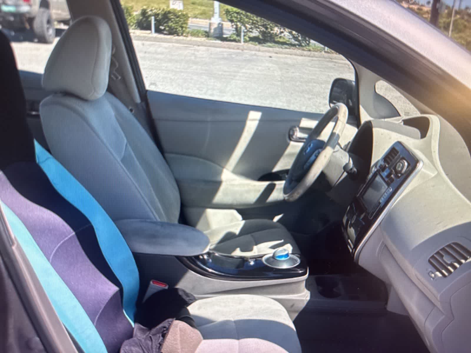 Thumbnail: 2015 Nissan Leaf - 11