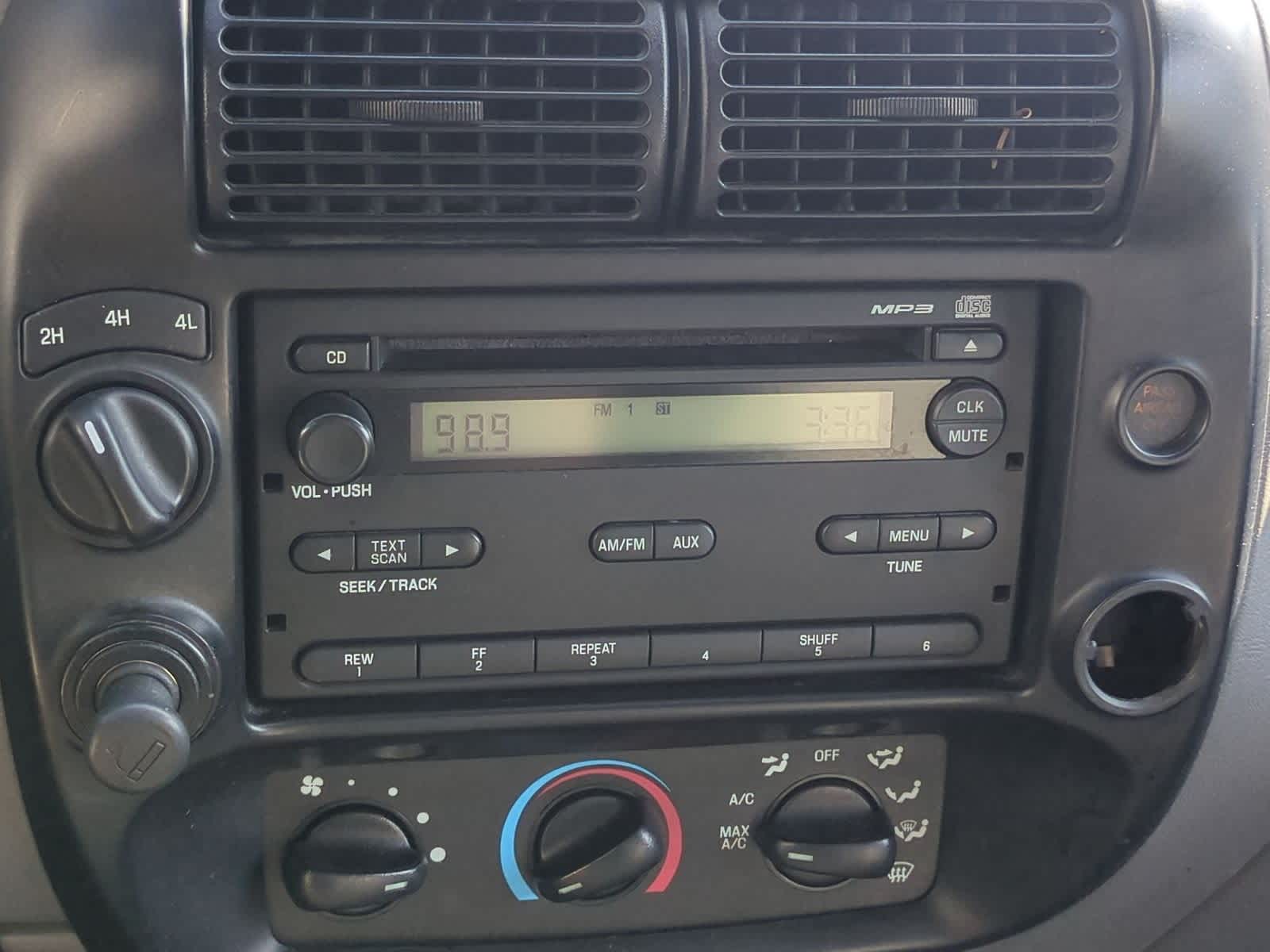 Thumbnail: 2010 Ford Ranger - 27
