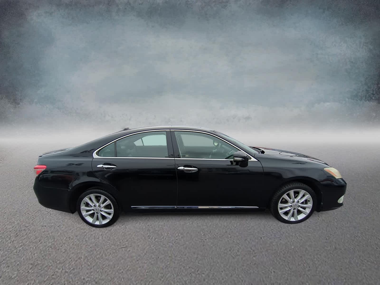 Thumbnail: 2011 Lexus ES - 9