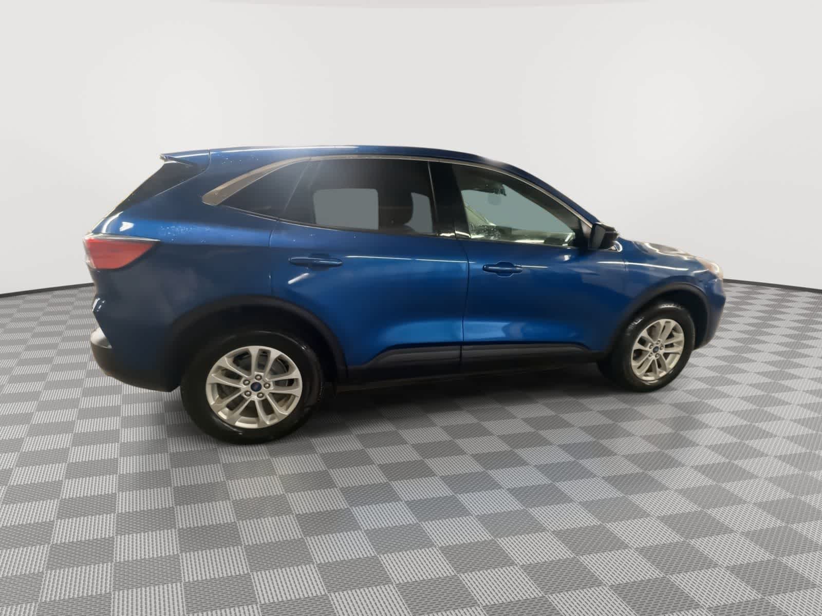 Thumbnail: 2022 Ford Escape - 8