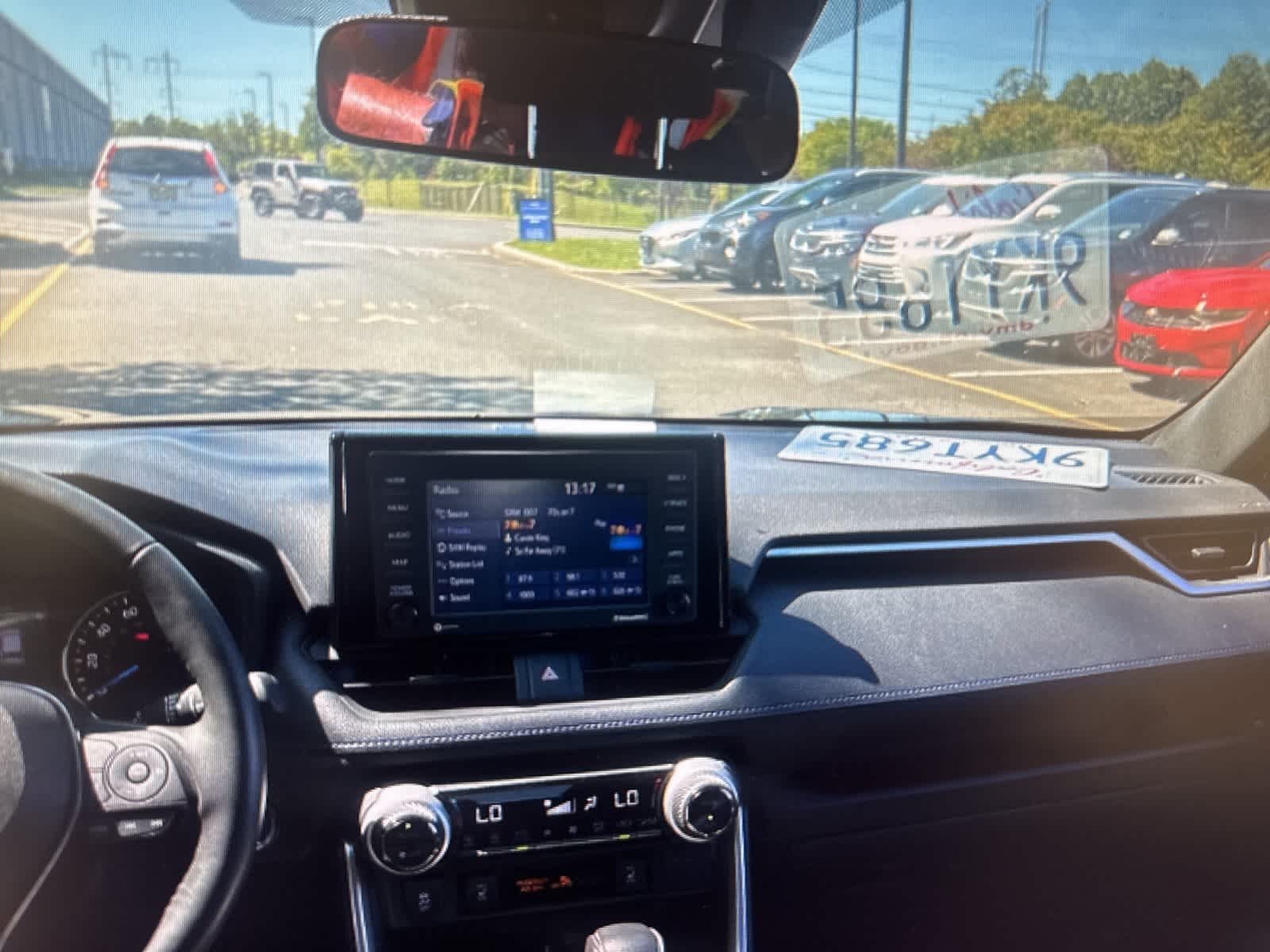 Thumbnail: 2022 Toyota RAV4 - 15